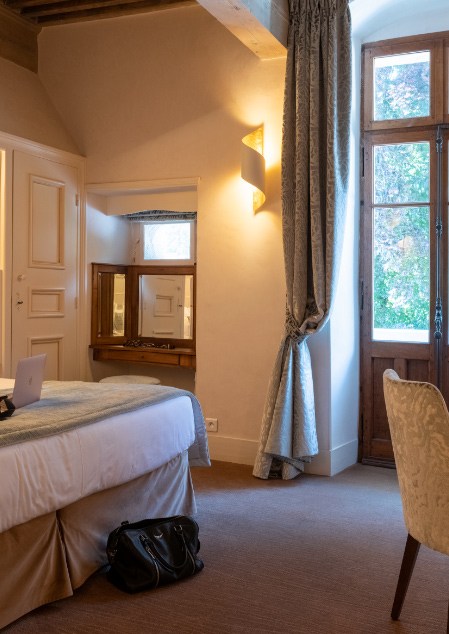 Chambres<br>supérieures <span class="btn">découvrir</span> -image